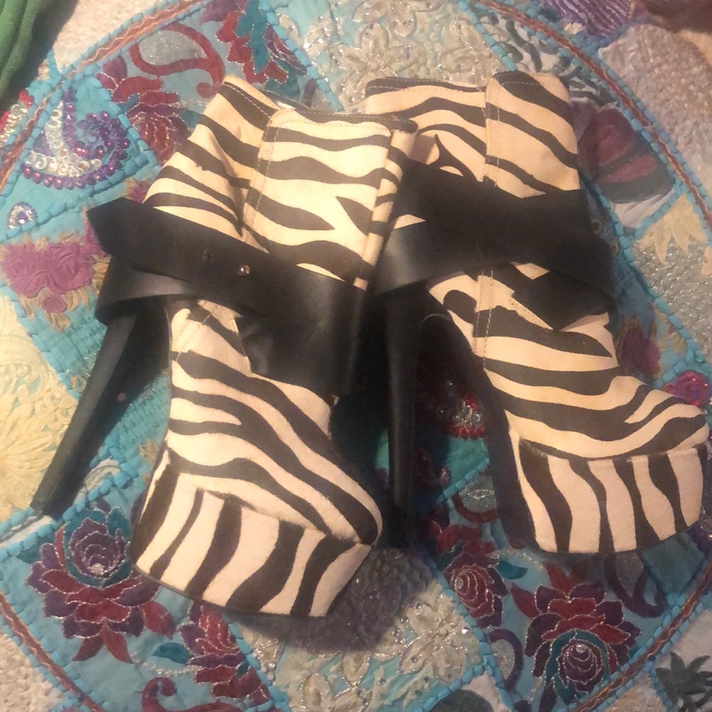 London trash heels